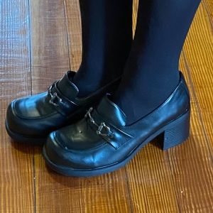 Vintage ‘90s Lug Sole Chunk Platform Loafers Black